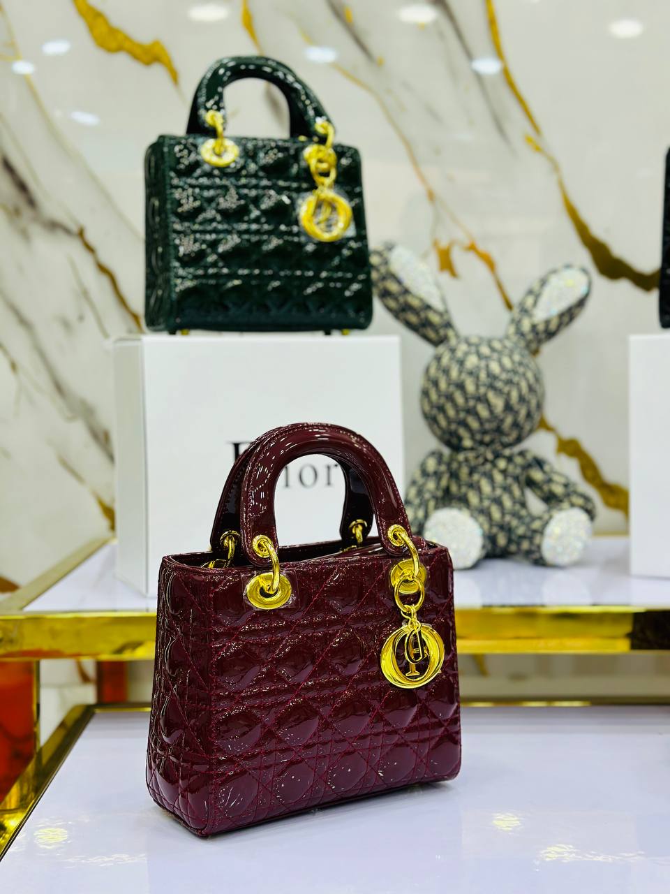 ✨ حقيبة ديزاين فاخر… أناقة بين يديك!