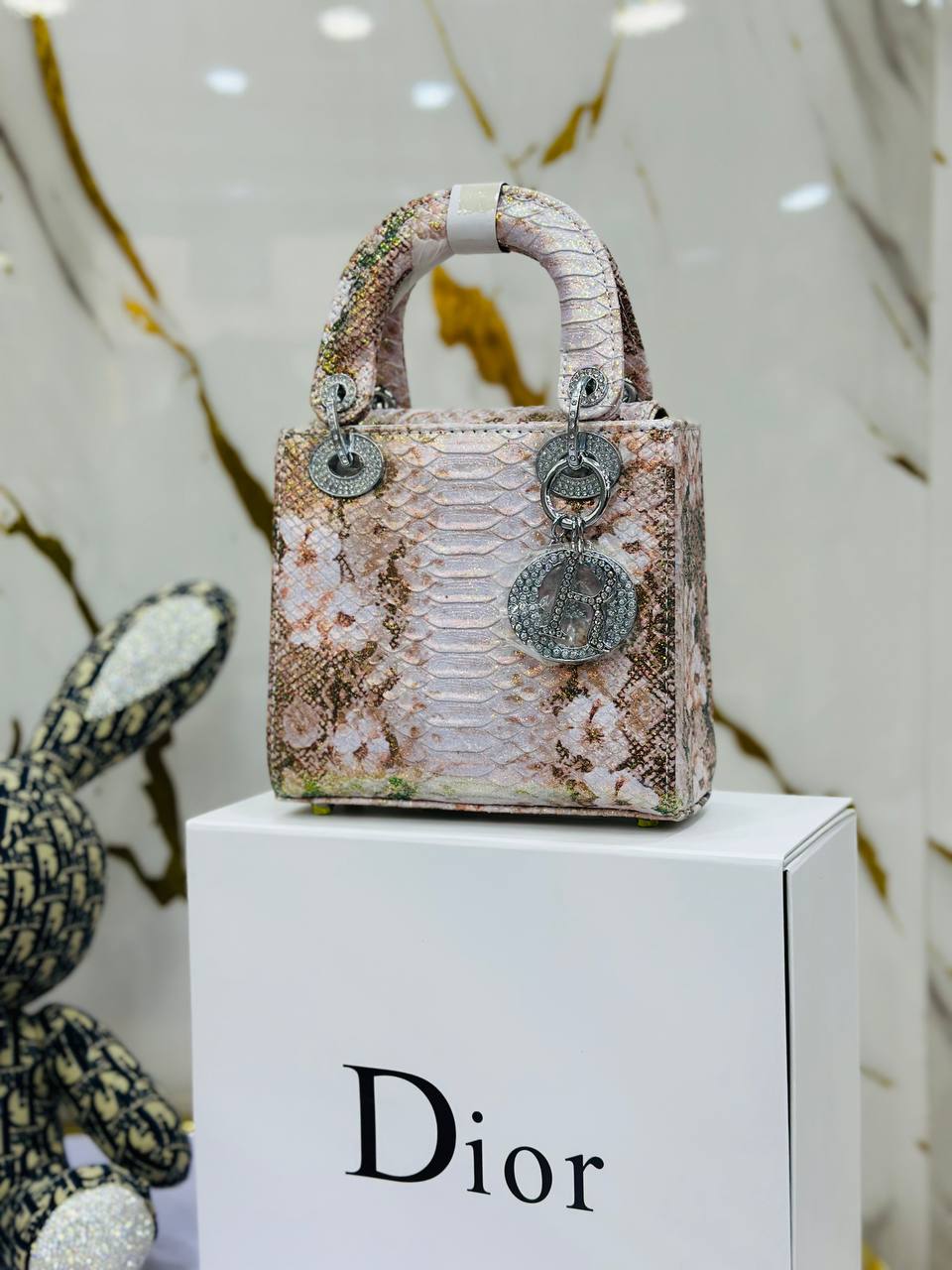 👜 حقيبة ديور - الجمال والأناقة بلمسة جزائرية 👜