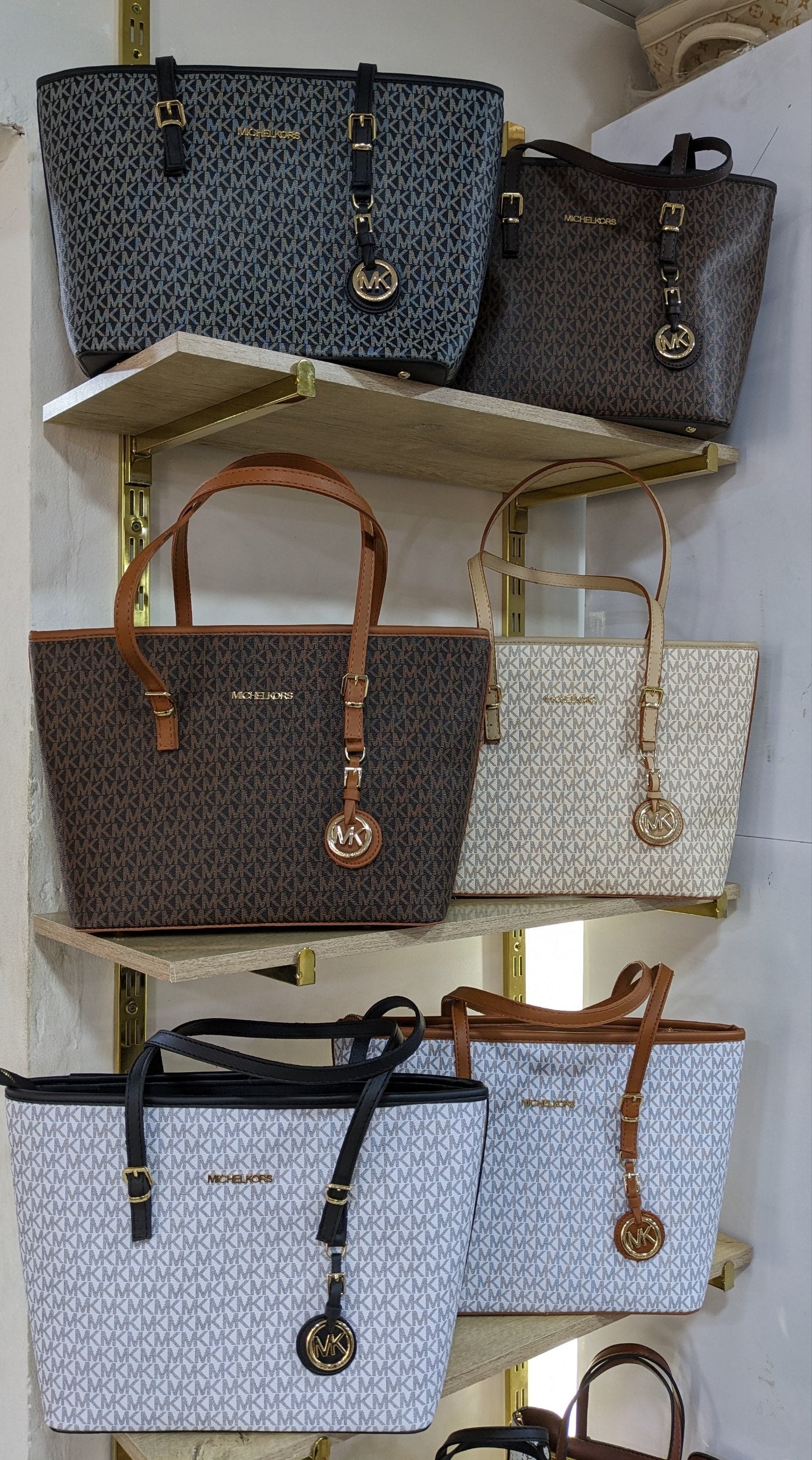 👜👑👒� شنطة راقية تشدّ العين وين ما تروحي