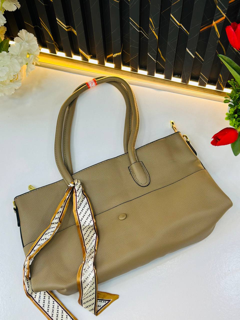 👜 حقيبة يد أنيقة للعمل والدراسة - تاج أناقتك اليومية! ✨"