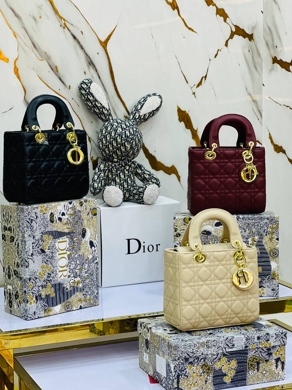 ⭐ فخامة تكمّل إطلالتك! DOIR