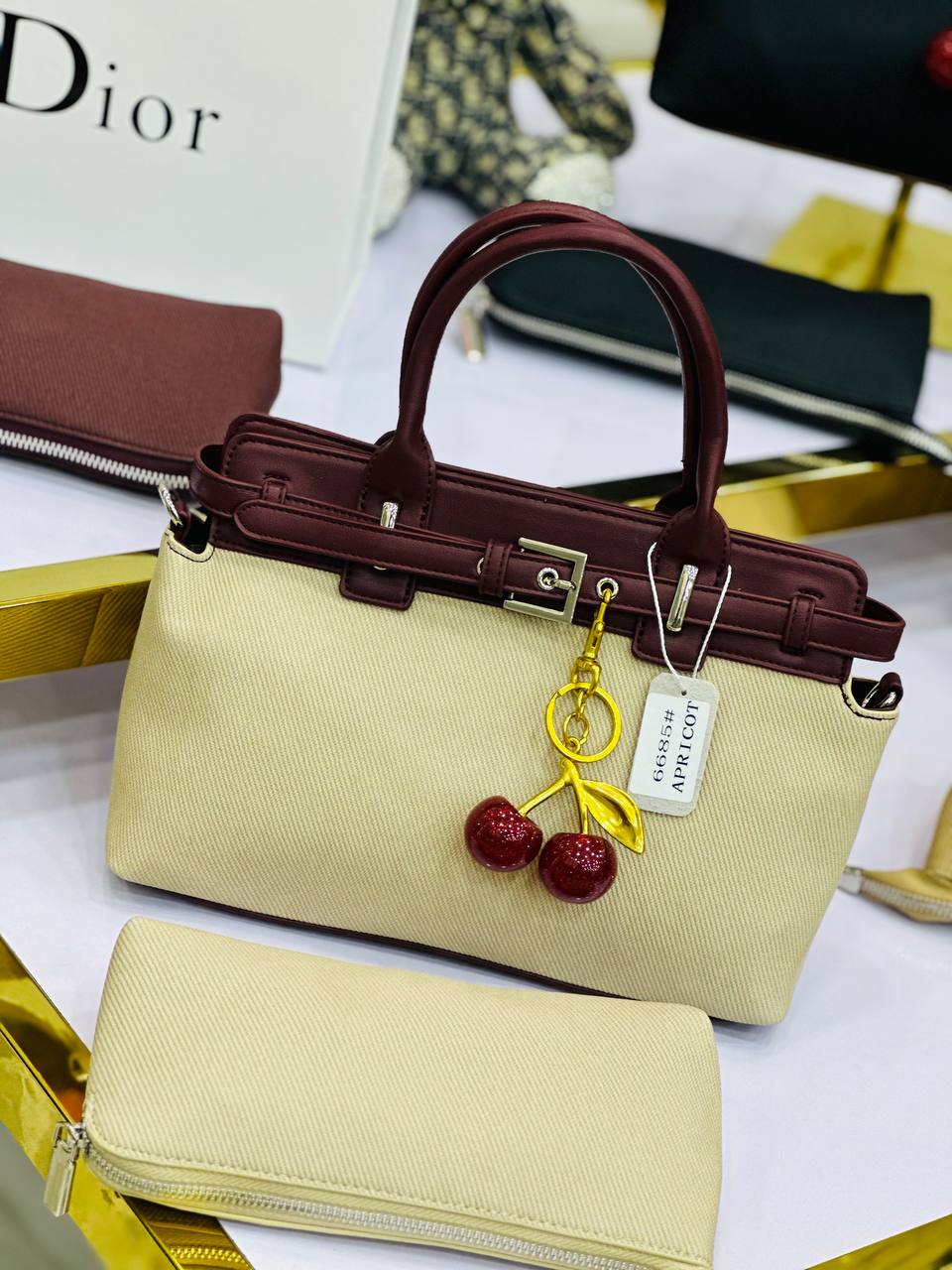 الشنطة اللي تزيدك أناقة من أول نظرة