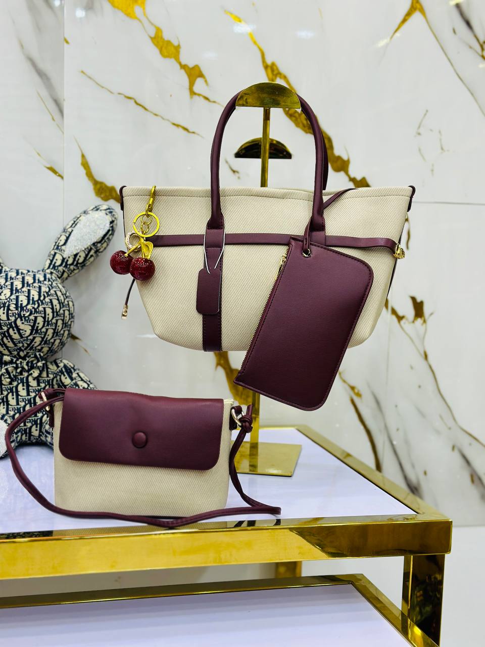 خلي إطلالتك متميزة مع الطقم لي راهو "طونس" حالياً! ✨🍒