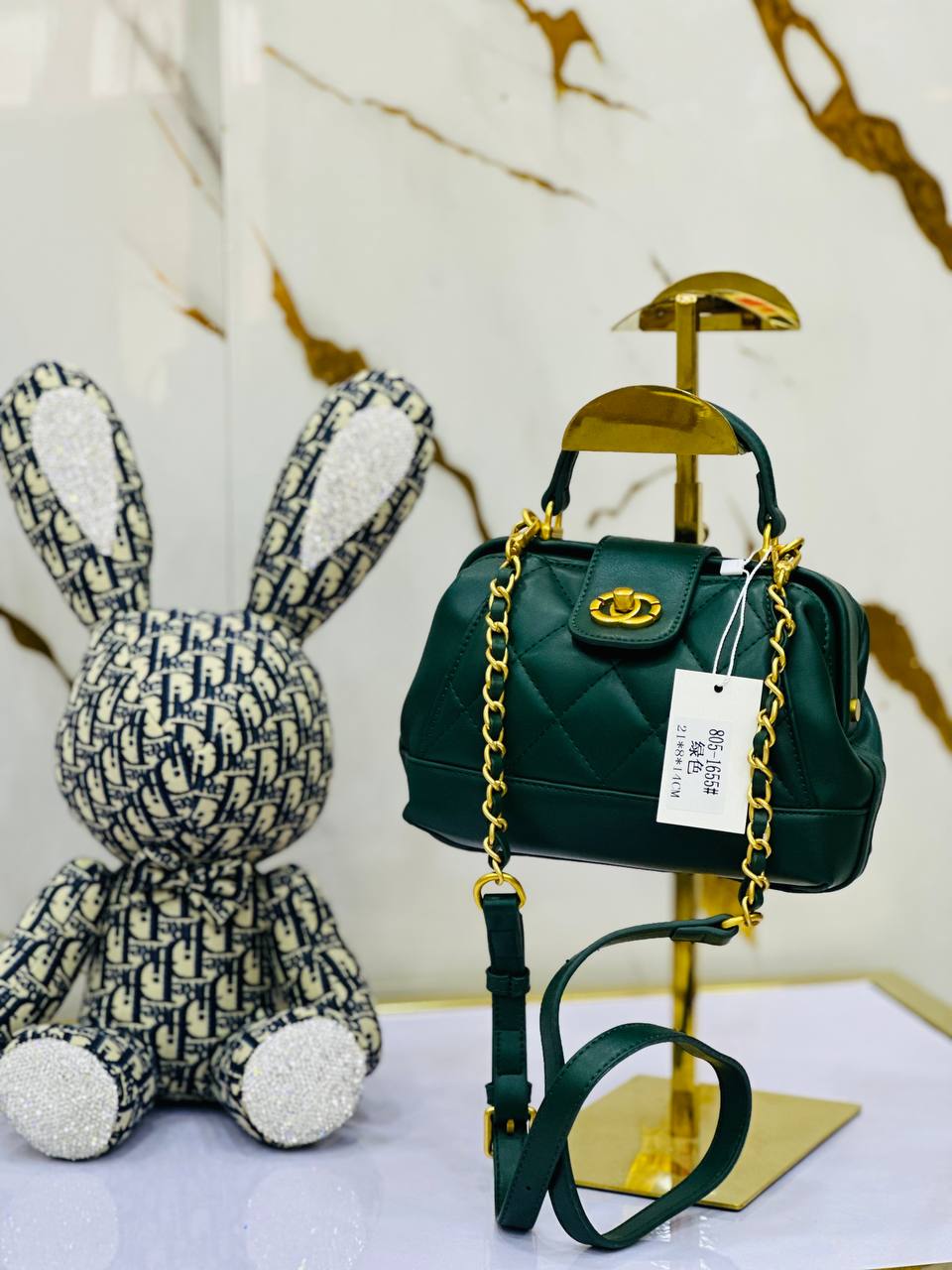 ✨ حقيبة أناقة وفخامة لكل يوم ✨  🔸