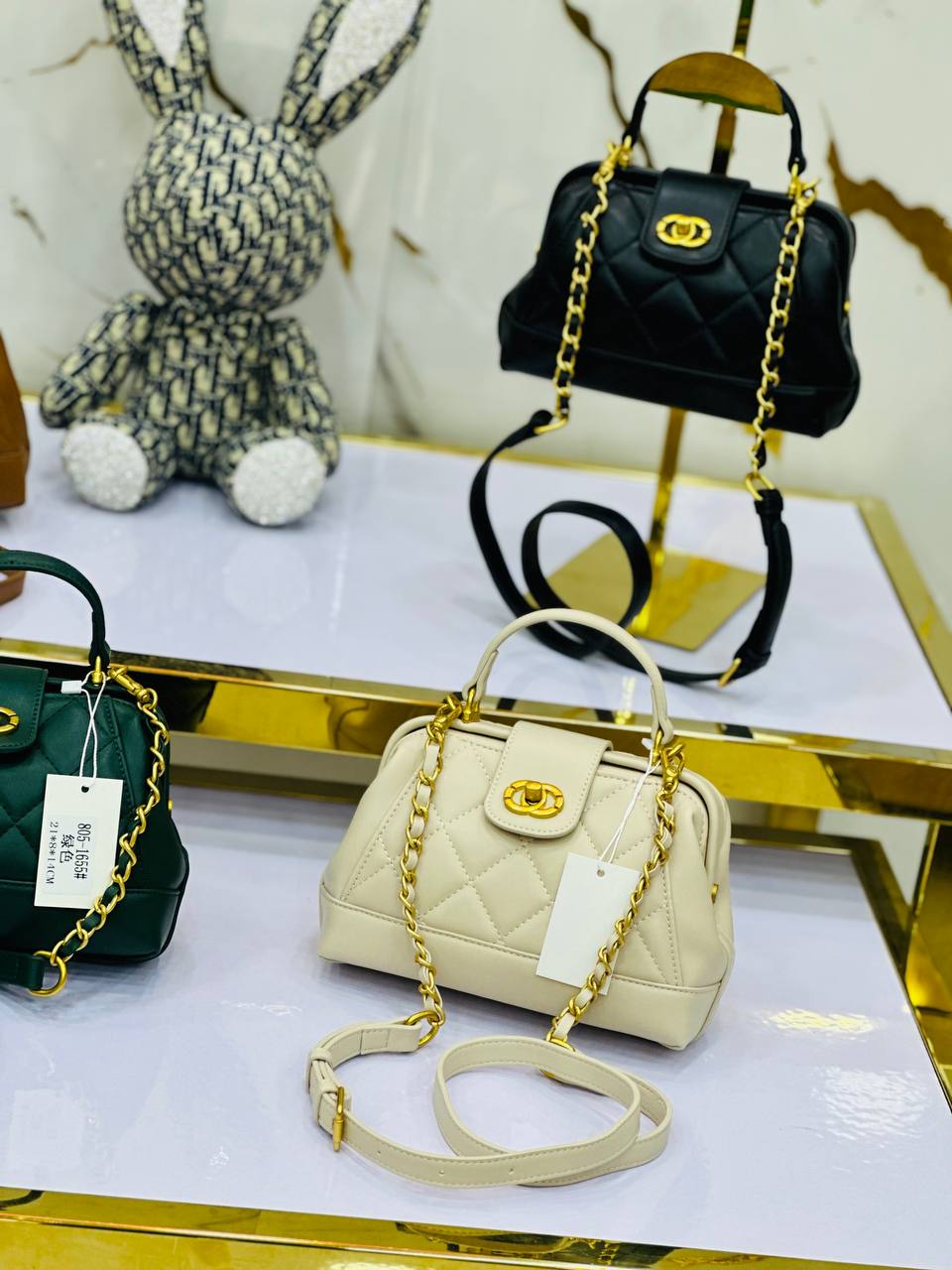 ✨ حقيبة أناقة وفخامة لكل يوم ✨  🔸