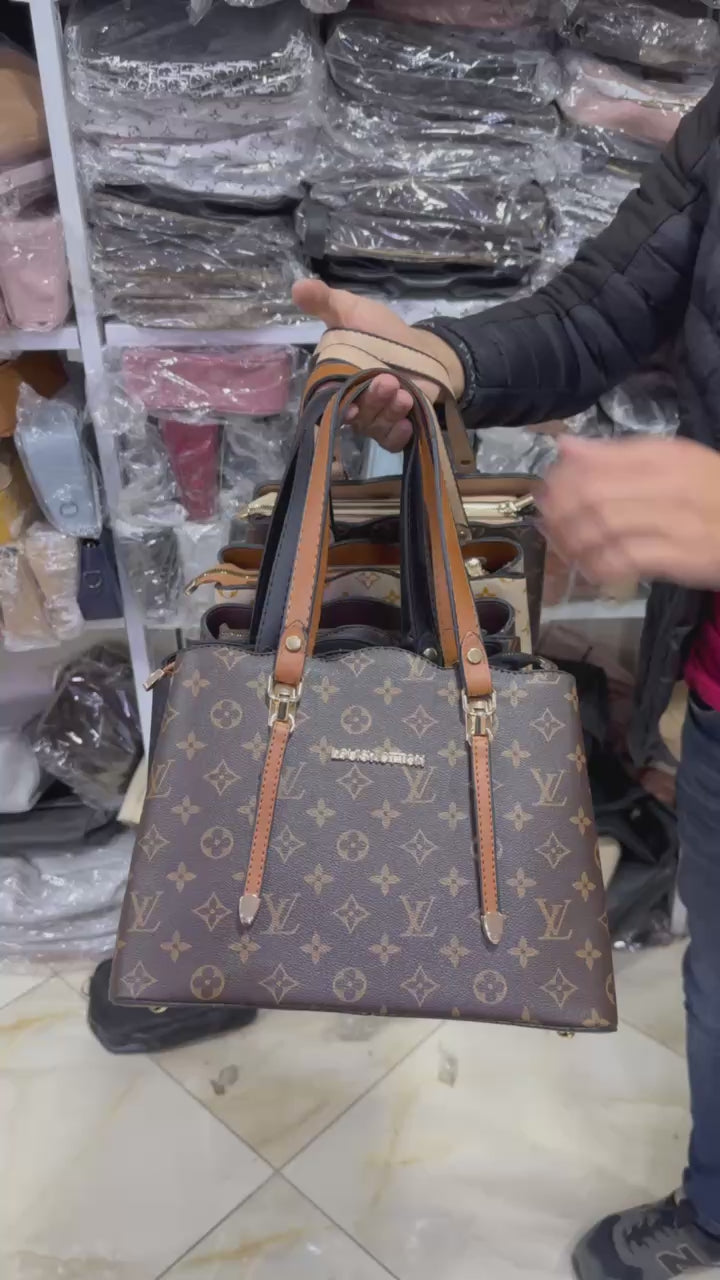 "كوليكشن الهبال وصلت! 👜 ساشي قوشي (Gucci Style) لي كامل راكم تحوسوا عليها، راهي متوفرة الآن!"