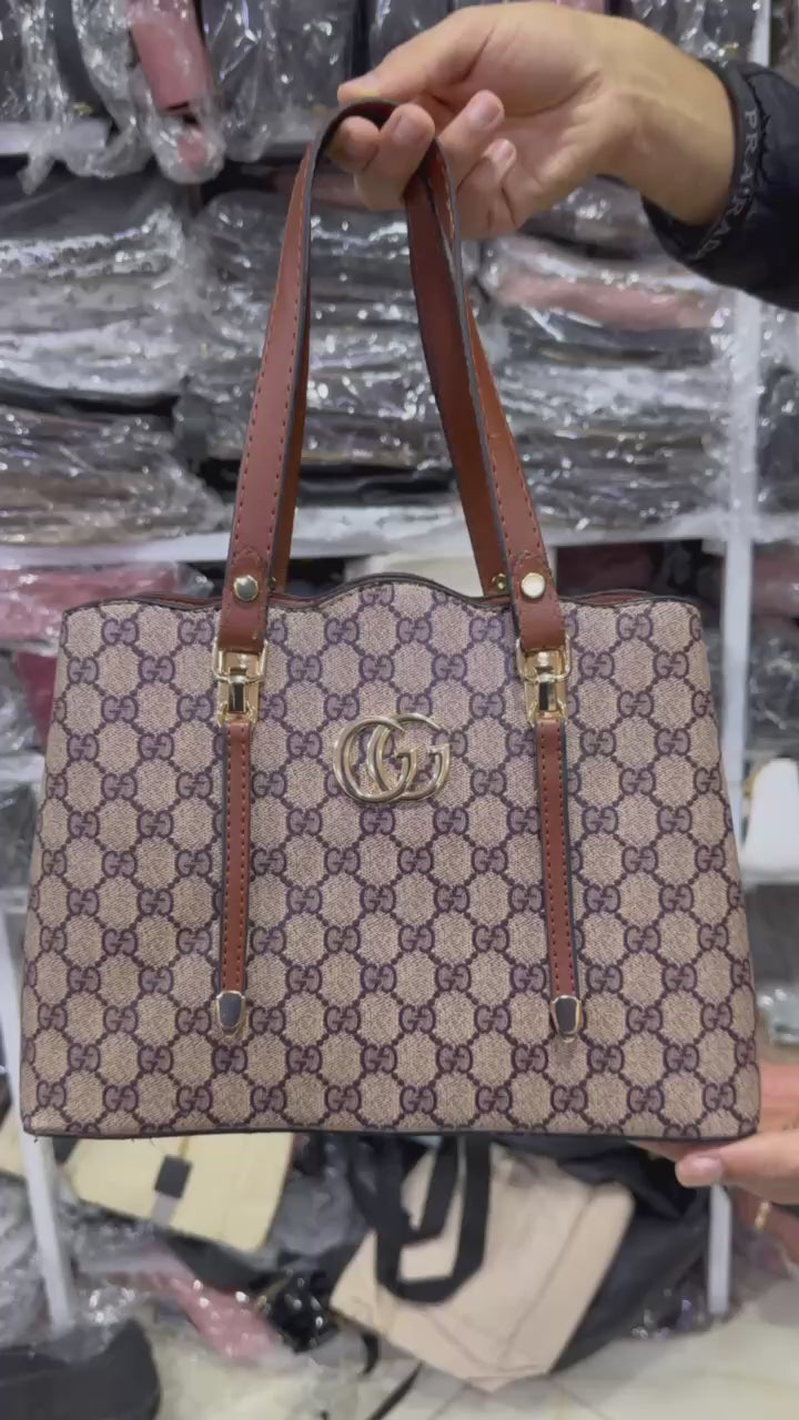 "كوليكشن الهبال وصلت! 👜 ساشي قوشي (Gucci Style) لي كامل راكم تحوسوا عليها، راهي متوفرة الآن!"